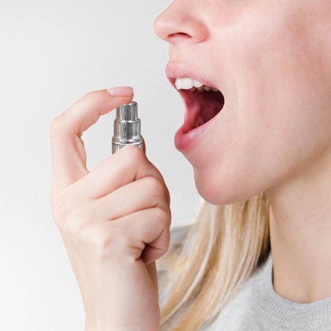 REFRESHING MINT FRESH BREATH ORAL SEX SPRAY Secret Play